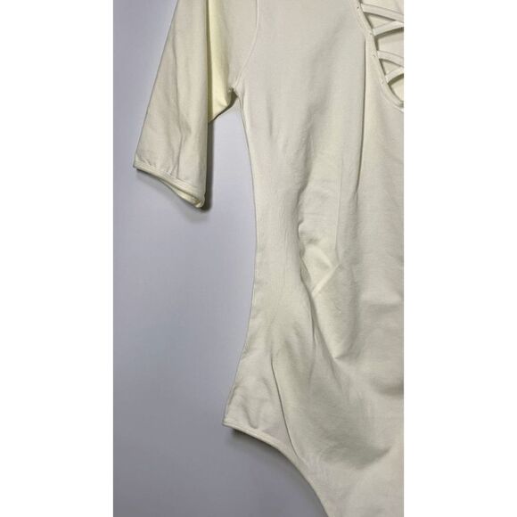 La Winner Cream Half Sleeve Crisscross Detail Body Suit Size M/L - Picture 2 of 7